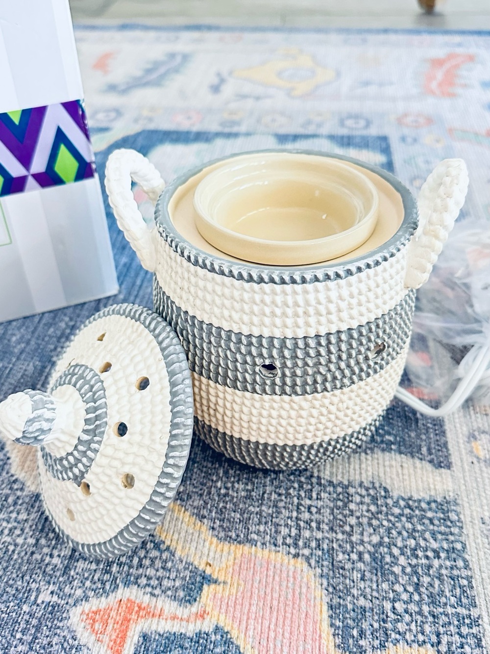 Scentsy Sweetgrass Basket Warmer With Original Box
